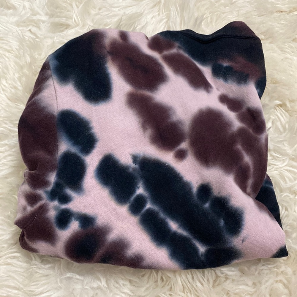 •Wild Fable Tie-dye Crew•